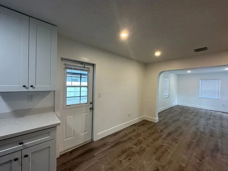3315-3331 SW 15th Ave — Photo 20