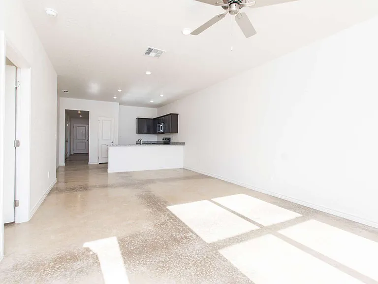 1301 Concord Dr — Photo 7