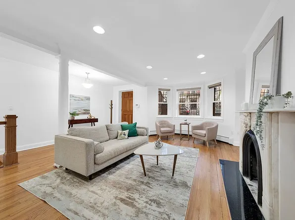 561 5th St APT 1, Brooklyn, NY 11215