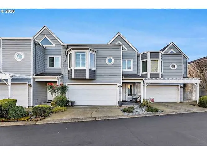 Building Photo - 1421 SE Columbia River Dr