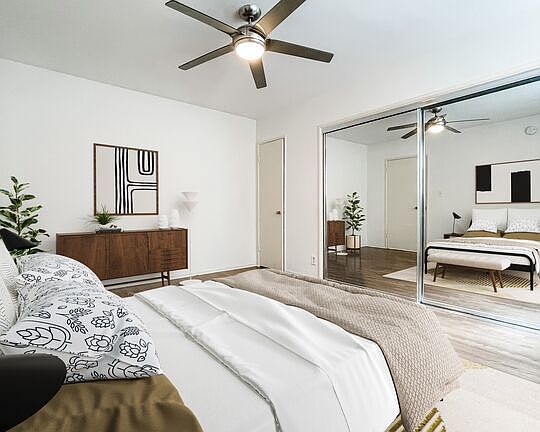 3rd image of 935 N Alfred St #3