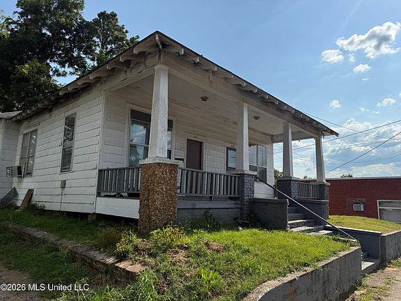 2nd image of 614 Pearl River Ave