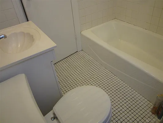 Rented by Oxford Property Group | media 11