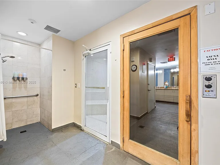 6365 Collins Ave #4106 — Photo 33