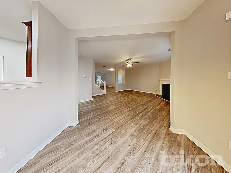 807 Chastain Ave — Photo 6