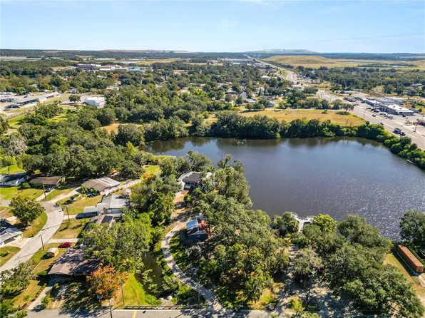 109 NE 4TH AVENUE, MULBERRY, FL 33860