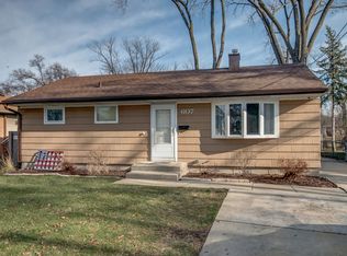 607 S Finley Rd, Lombard, IL 60148