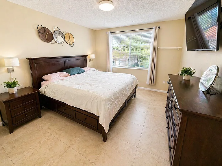 7980 N Nob Hill Rd #205 — Photo 21