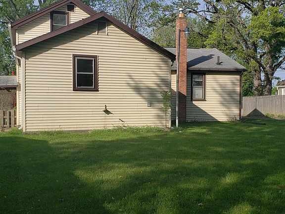 4th image of 300 W Prairie St
