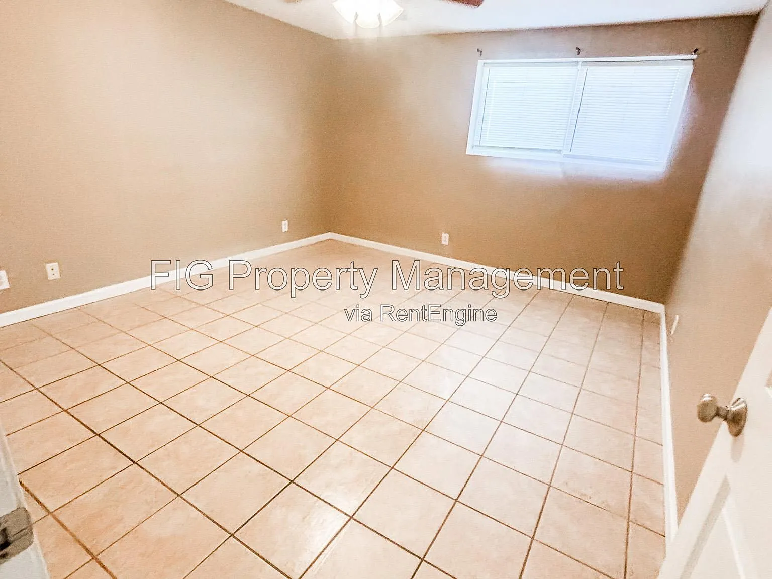 1 bed, 1.0 bath, $745 — Photo 4
