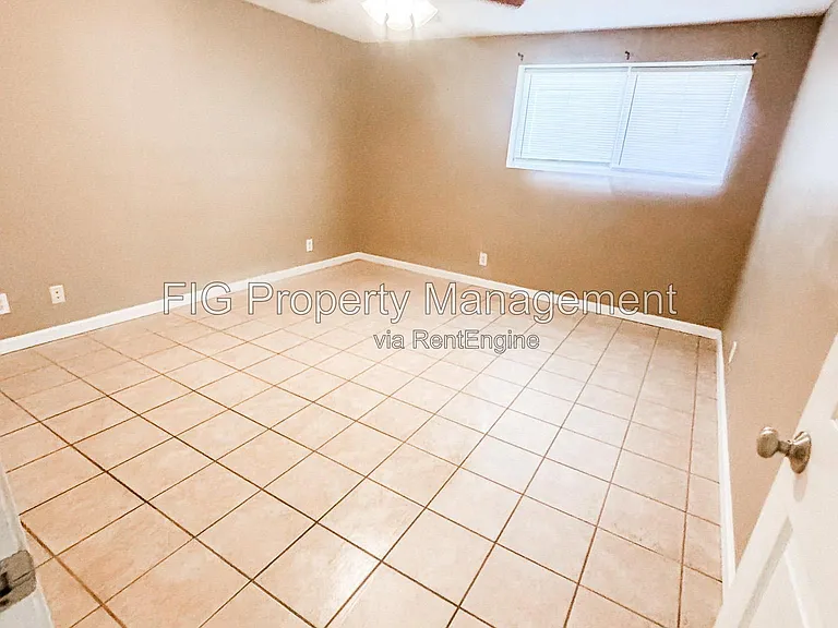 924 Chadwick Dr #3 — Photo 4