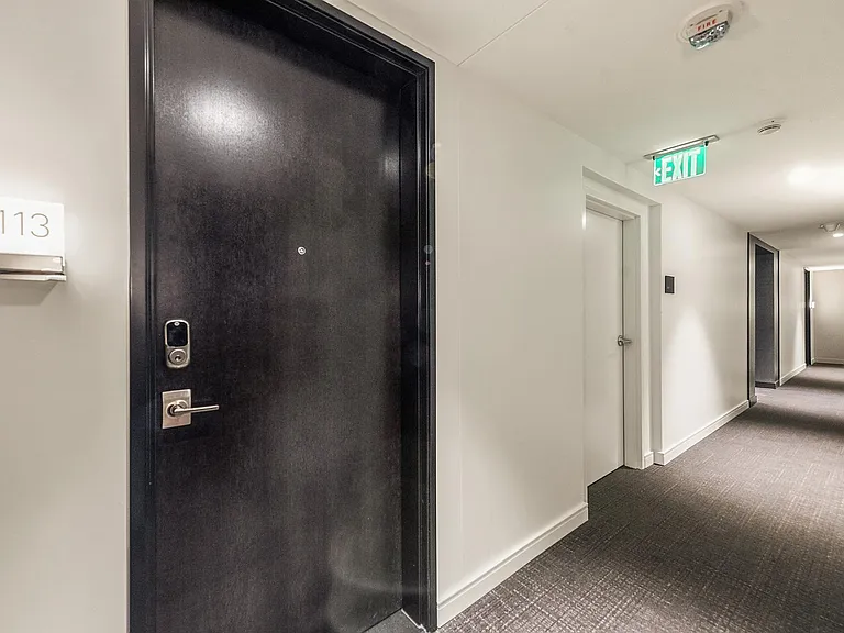 Located in 31st floor with overlook city view of downtown Seattle