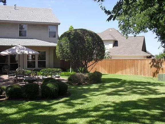 4th image of 4905 Lakewood Dr