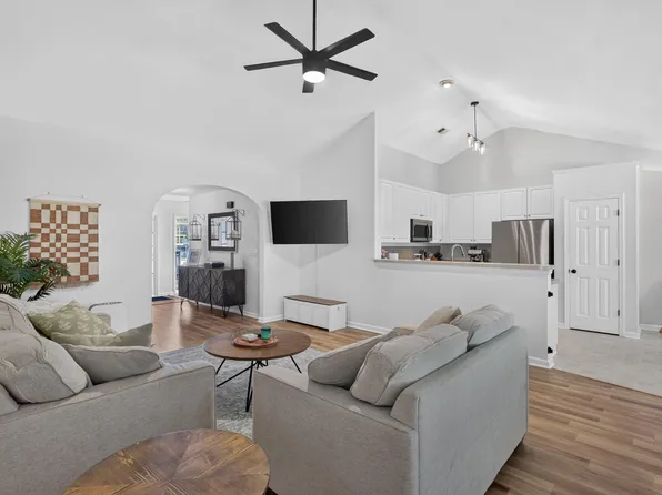1280 Palm Cove Dr, Charleston, SC 29492