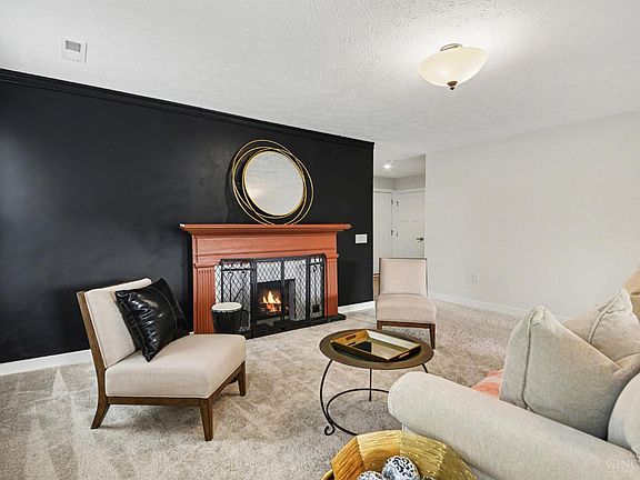 4th image of 5736 Barclay Ln