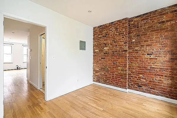 Rented by Realty Collective | media 19