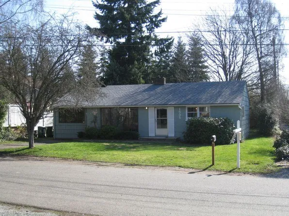 1535 N 121st St, Seattle, WA 98133