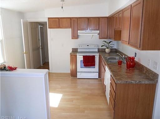 2nd image of 2504 Pringle Dr