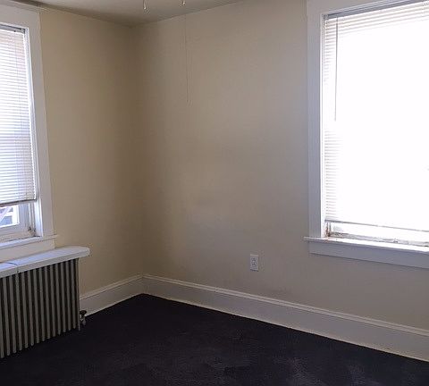 5th image of 2756 Casimir St