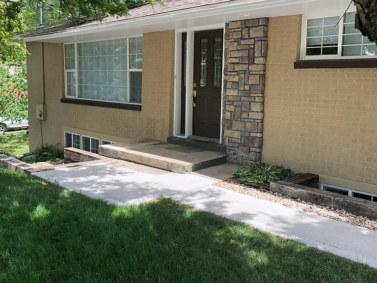 3280 Madison Ave — Photo 1