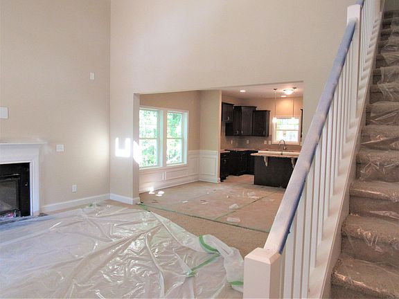 4th image of 246 W Devonshire Avenue