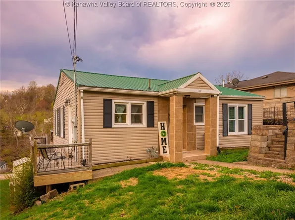 117 Oak St, Dunbar, WV 25064