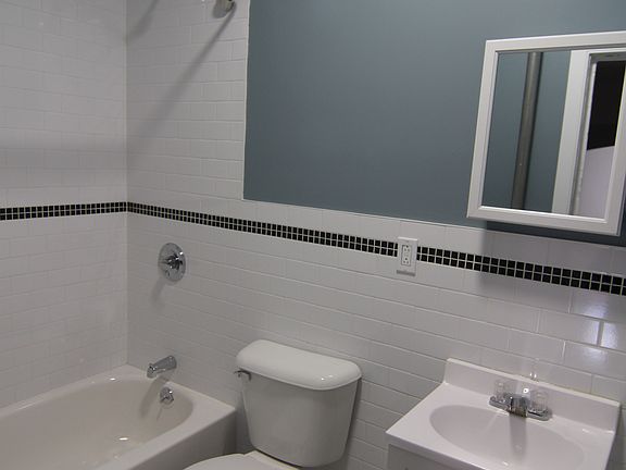 4th image of 39-31 24th St #5
