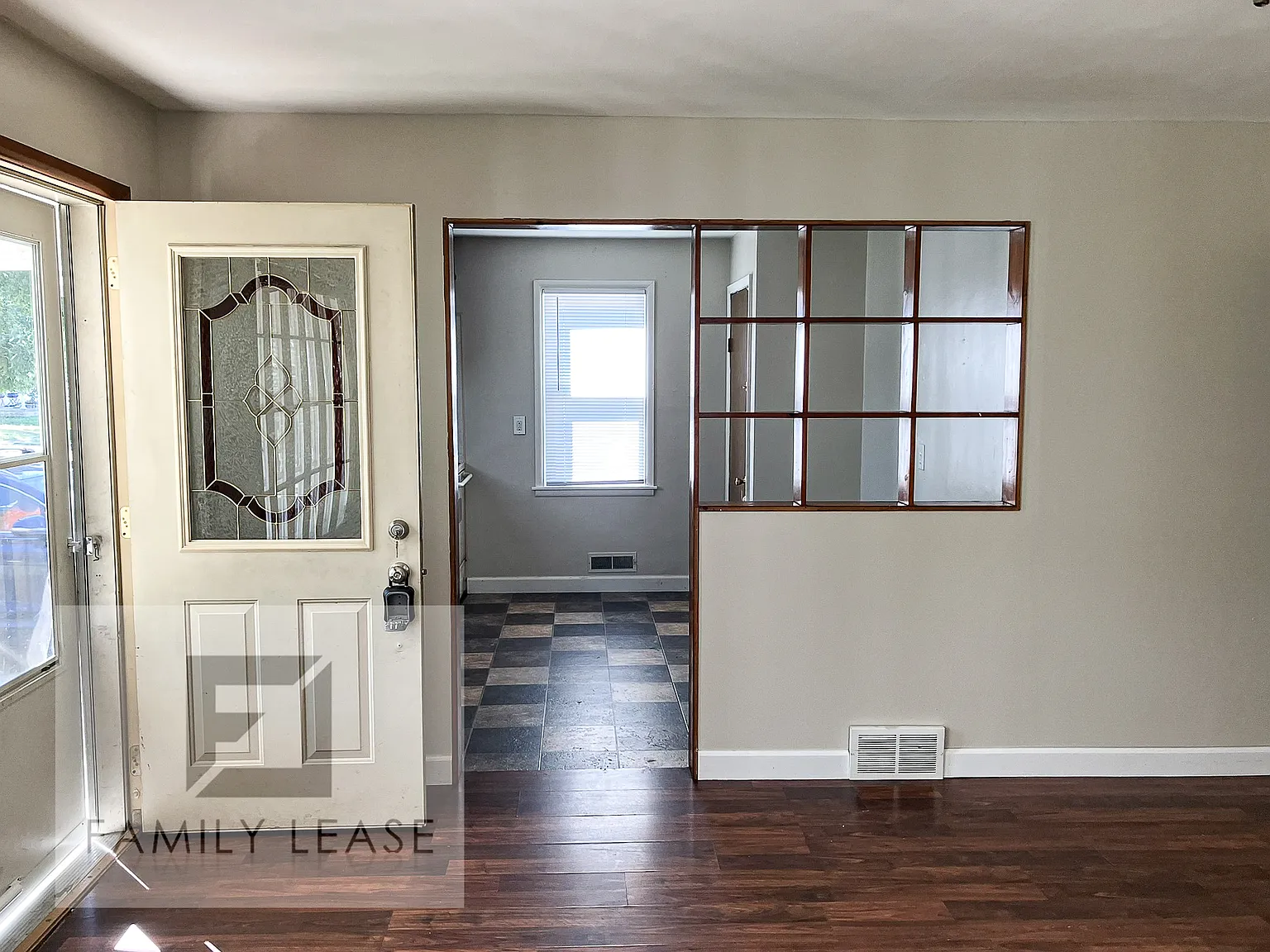 2 bed, 824 sqft, $850 — Photo 2