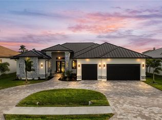 2802 Gleason Parkway Cpe, Coral, FL 33914