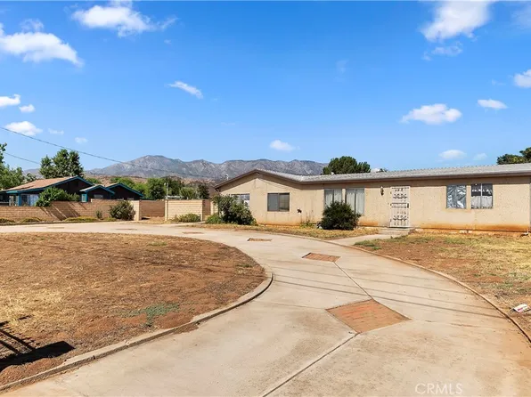 1007 Douglas St, Calimesa, CA 92320