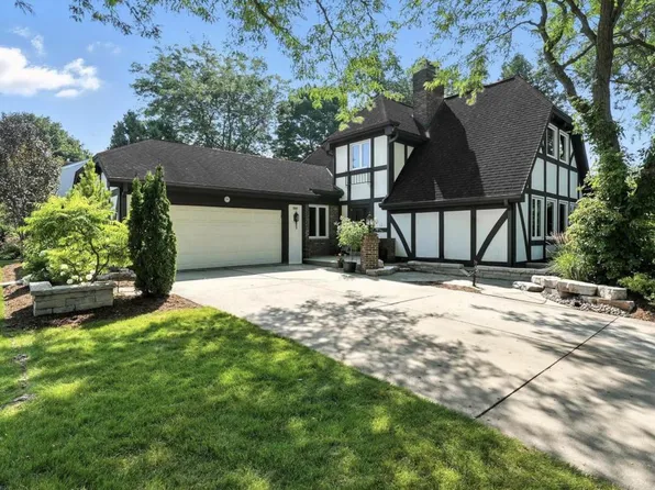 1908 Bobolink AVENUE, Grafton, WI 53024