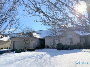8643 Stone Oak Dr, Holland, OH