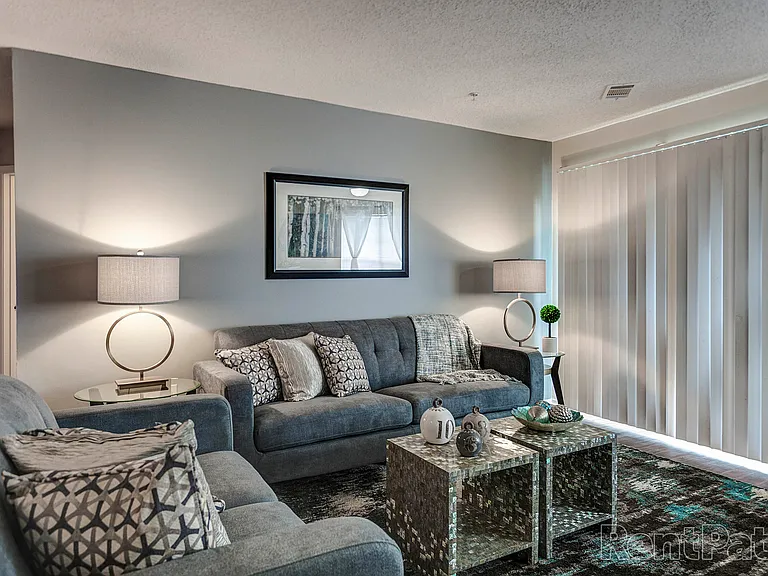 Riverwalk Apartment Homes — Photo 5
