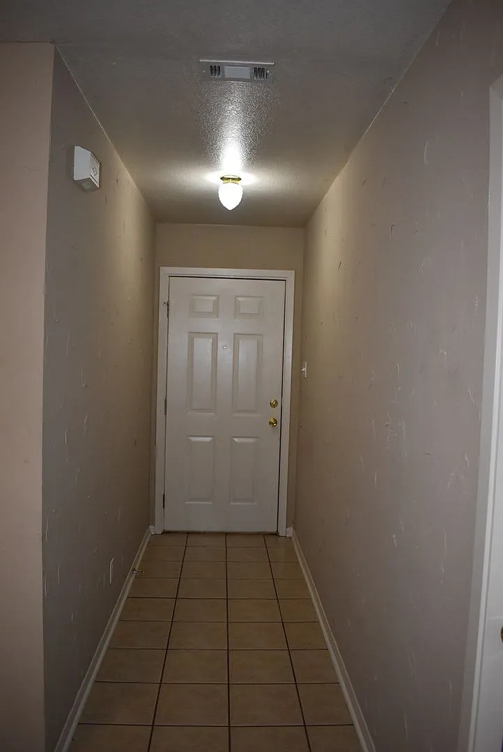 Get Away From It All Beautiful Country Setting 3 Br 2 Bath Close To Stillhouse Lake — Photo 1