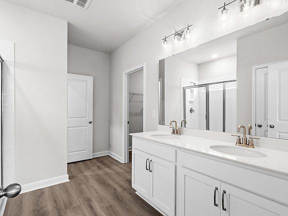 3rd image of 3015 Macaron Ct