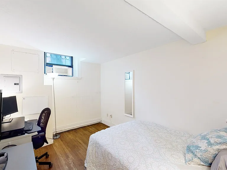 137 Peterborough St #32 — Photo 8