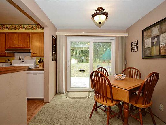 4th image of 912 Vista Glen Dr