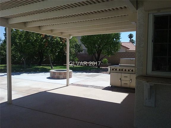 4th image of 1760 Debrilla Dr