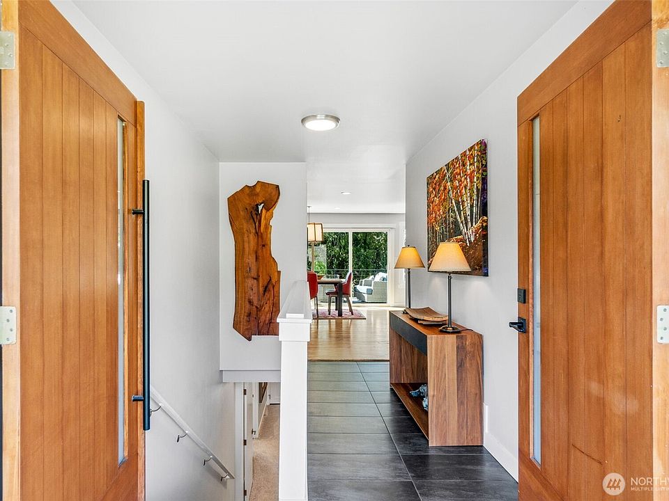 8659 Fauntlee Crest SW, Seattle, WA 98136 | Zillow