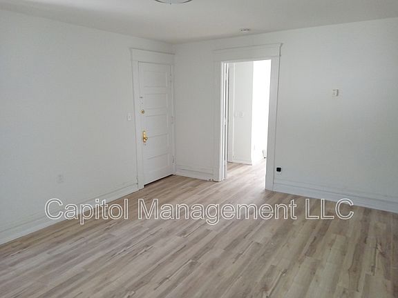 4th image of 323 W Saginaw St APT 2
