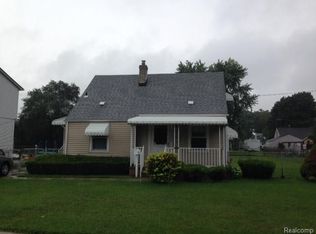 25063 Dodge St, Roseville, MI 48066