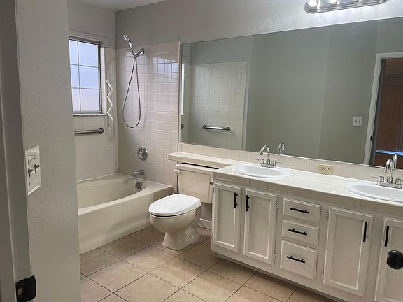 3rd image of 7700 Sea Wind Dr