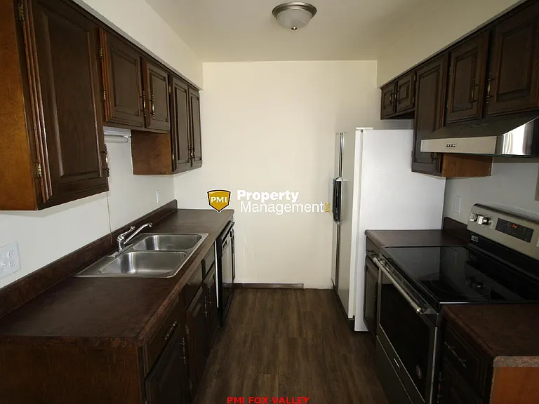 1349 Primrose Ln — Photo 6