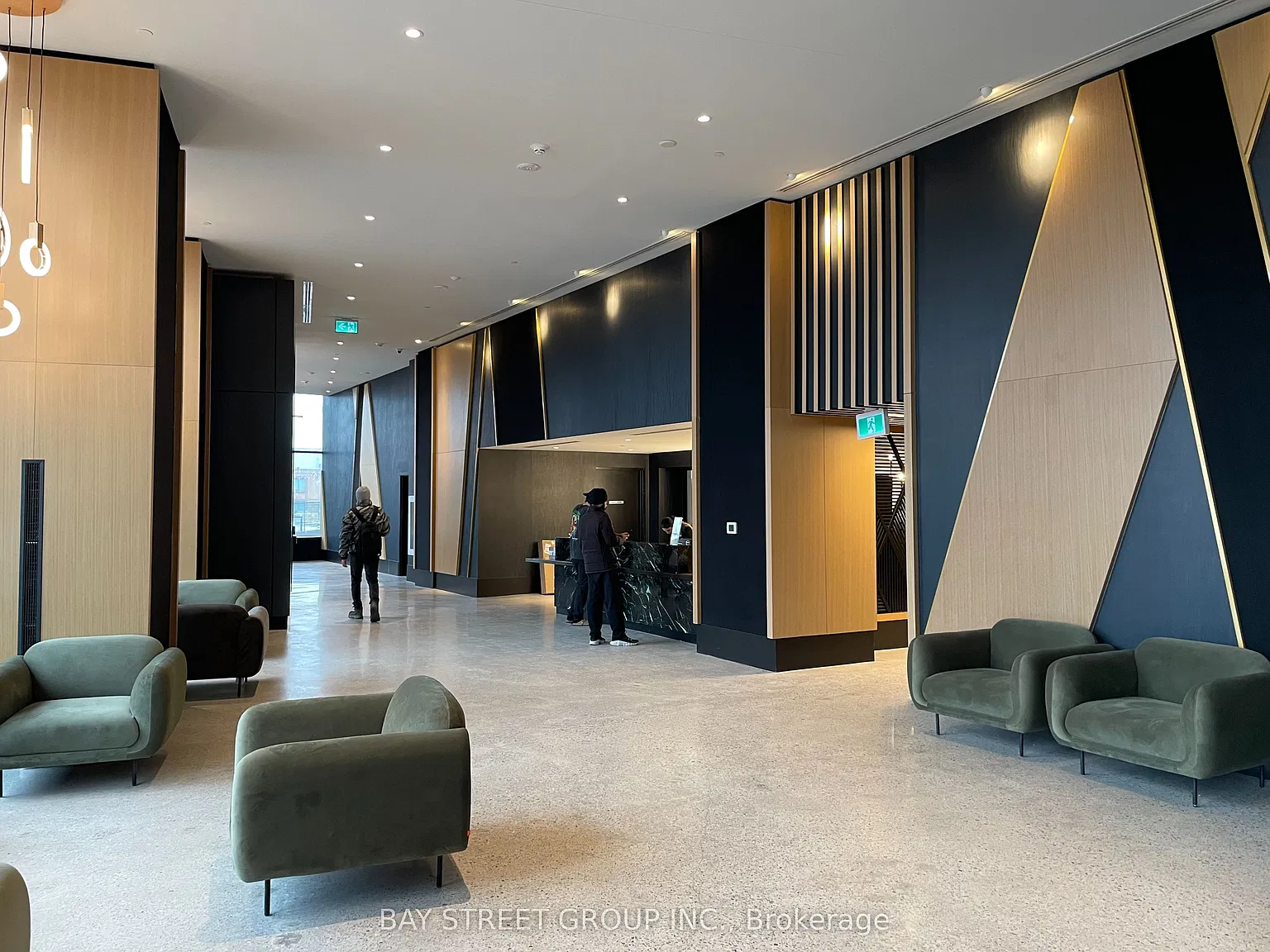 CG Tower — Photo 3