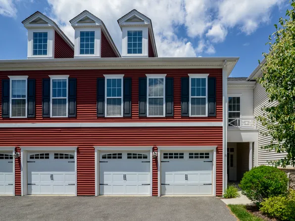 21 Mill Rd, Danbury, CT 06810