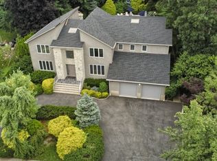 81 Hubbardton Rd, Wayne, NJ 07470