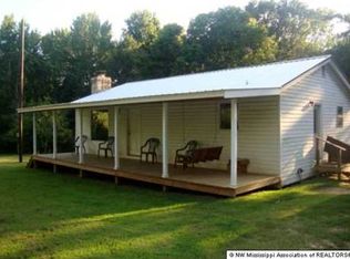 1635 E Tate Rd, Senatobia, MS 38668