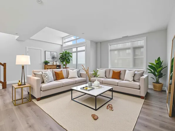 5151 Windermere Blvd SW #810, Edmonton, AB T6W 2K4