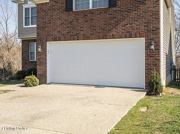 11911 Longview Farm Drive-1002