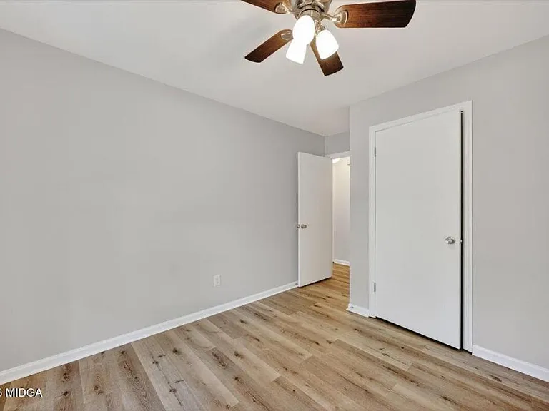 1376 Greentree Pkwy — Photo 15